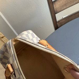 Louis Vuitton Speedy 25